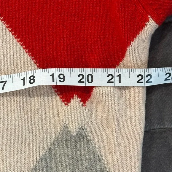 Vintage 1980s McGeorge of Dumfries 100% Cashmere Intarsia Sweater V Neck Size 46